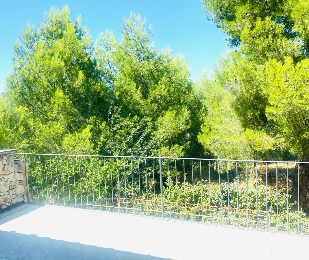 Villa Nîmes Exterior foto